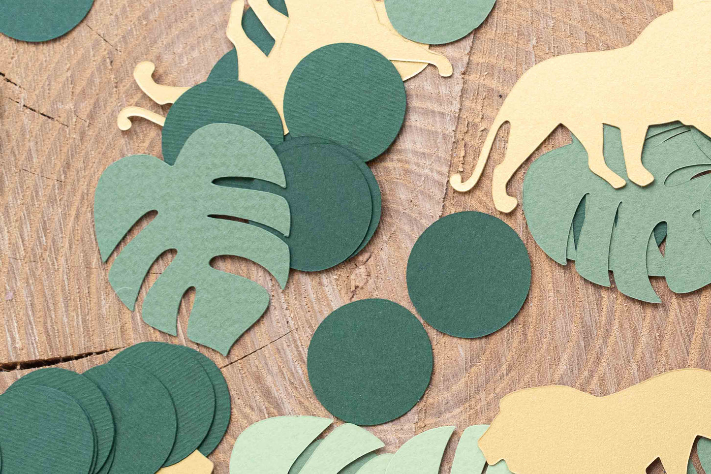 Lion Gold and Green Party Confetti